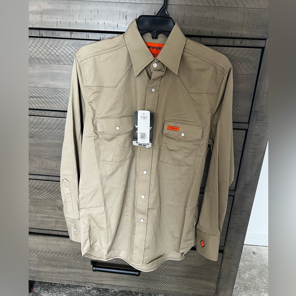 Wrangler medium regular welding shirts